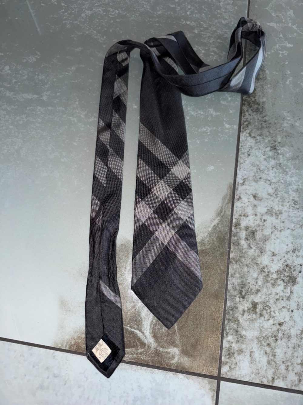 Burberry Silk Grey Checkered Tie